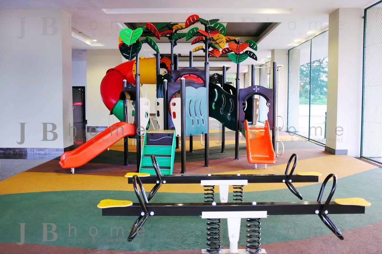 Paragon Residences Straits View By Welcome Apartemen *
